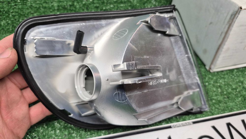 Pisca Farolim Frente Esquerdo Branco Audi A6 C4 1994 a 1998 Ref. 103F02201211 - Novo