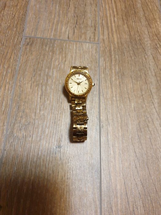 Часы SEIKO женские позолоченные.