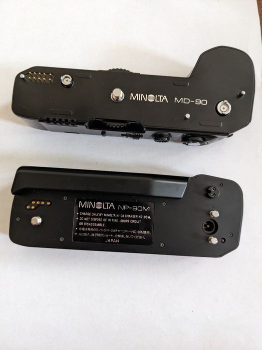 MINOLTA MAXXUM 9000 AF aparat lampa obiektyw pokrowiec motor drive bat