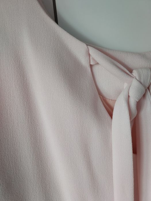 Różowa sukienka oversize