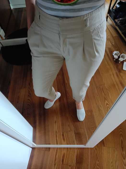 Beżowe chinosy Reserved