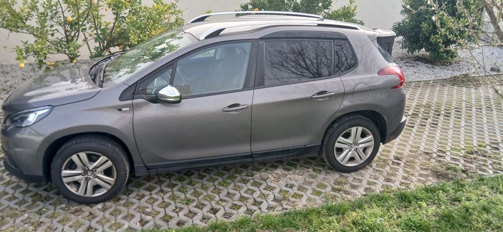 Peugeot 2008 1.2  puretech allure