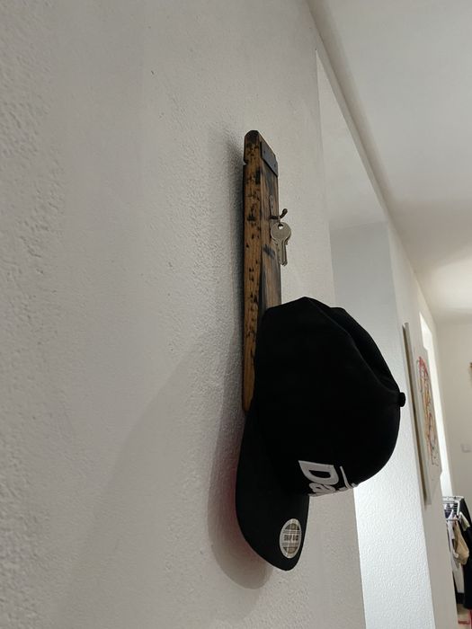 Suporte/cabide de parede artesanal em madeira