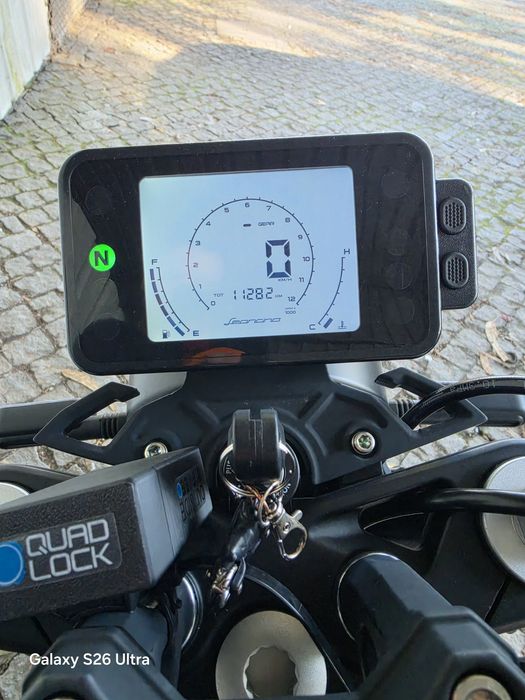 Benelli Leoncino 125cc  Garantia 05/2027