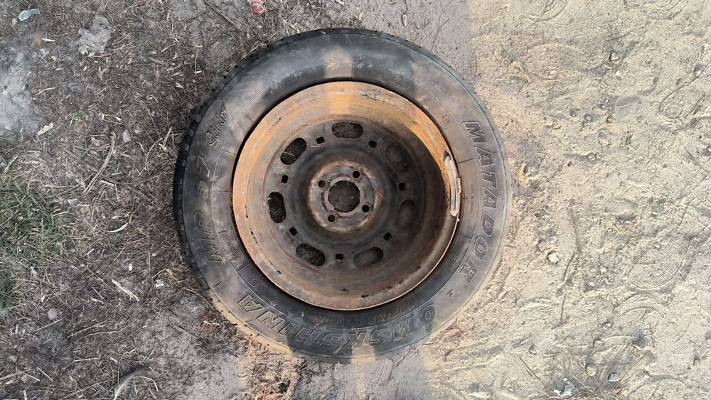 Продам колесо Volkswagen b4 с колпаком