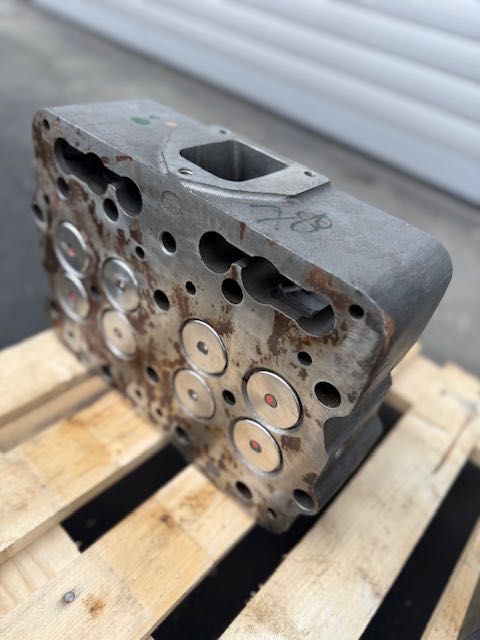 nowa głowica do silnika CUMMINS KOMPLETNA