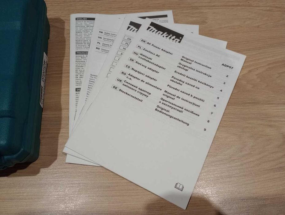 Wkrętak akumulatorowy Makita DF001DW 6Nm (akcesoria, ładowarka USB)