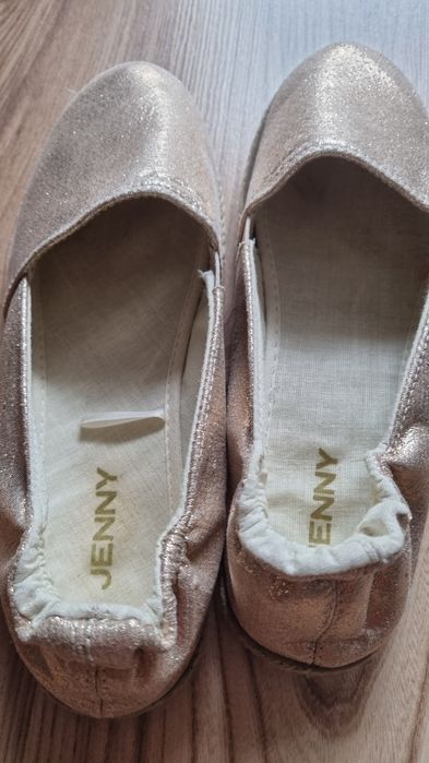 Złote espadryle damskie