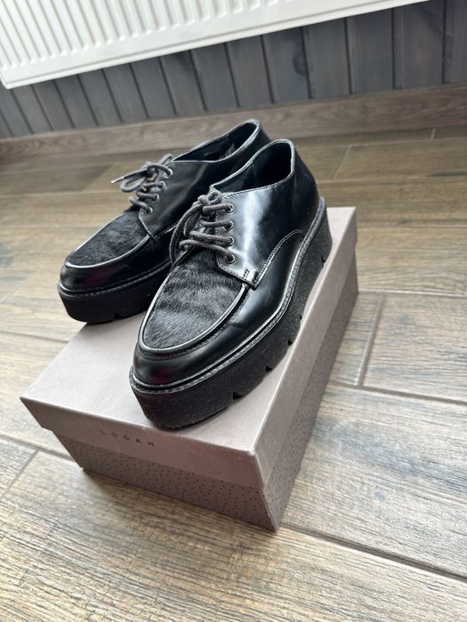 Туфлі  ( дербі ) відомого італійського бренду logan