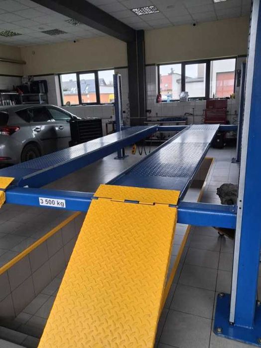 Samochodowy podnośnik diagnostyczny czterokolumnowy