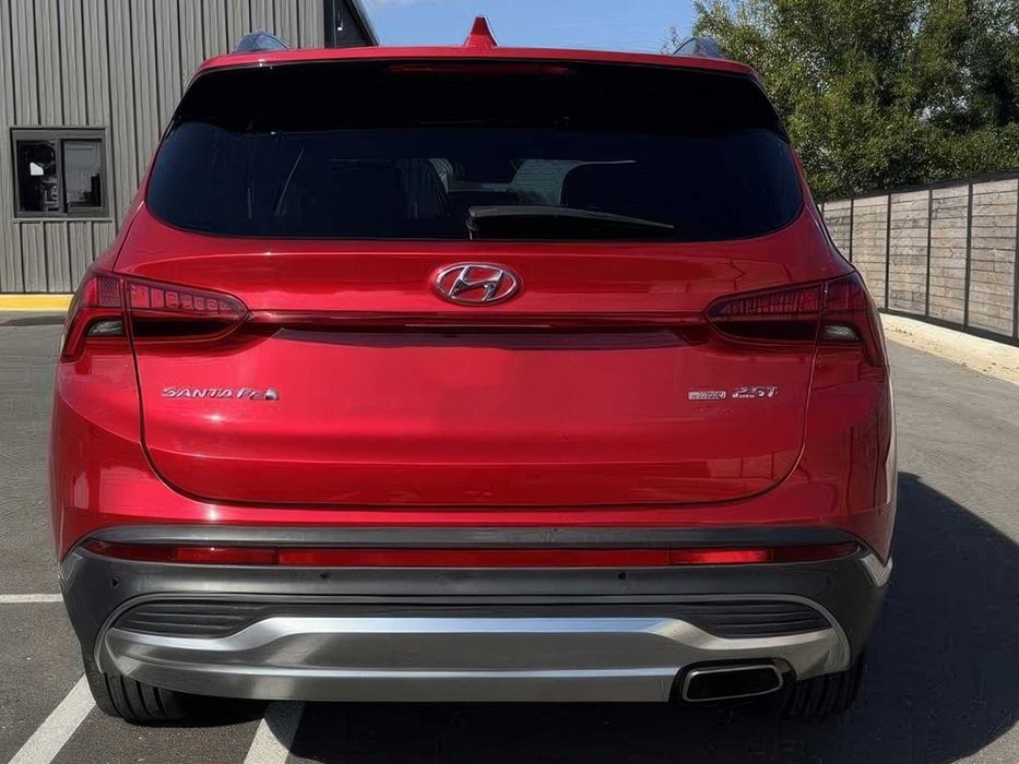 Hyundai Santa Fe Limited      2022