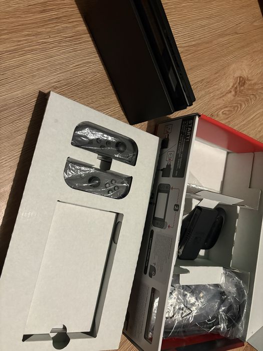 Nintendo Switch + 2 gry Pokémon + Ring Fit + futerał – zestaw idealny!