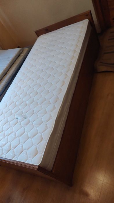 Łóżko pojedyńcze