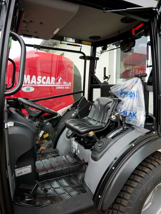 Ciągnik komunalny do odśnieżania TAFE 19 KM pług posypywarka PROMOCJA!