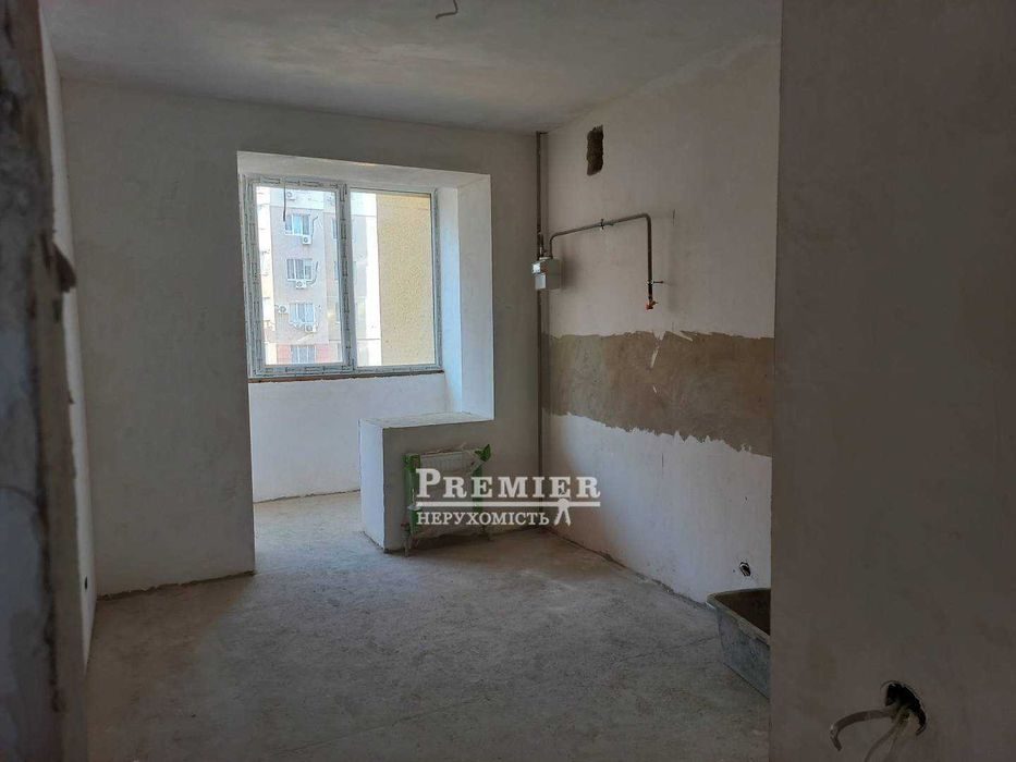 Продам 2-х кімнатну квартиру з розпочатим ремонтом на Сахарова