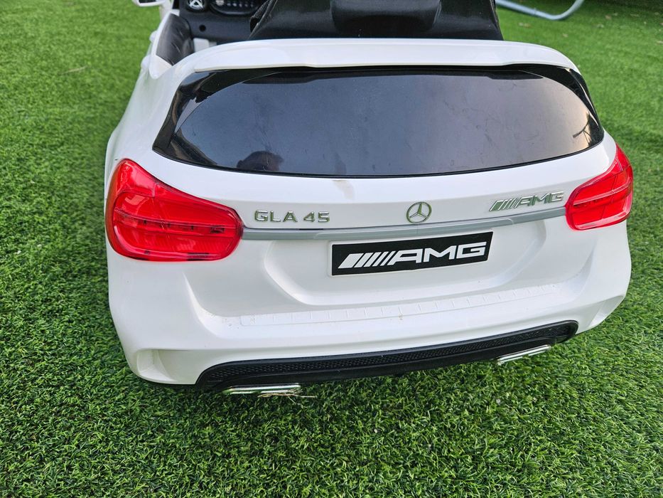 Carro Elétrico Infantil Mercedes-Benz GLA 45 AMG + Comando Parental 2.4G