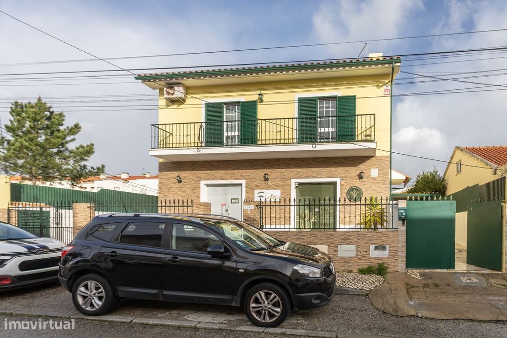 Andar de moradia T3 com logradouro independente — Quinta do Conde, Setúbal