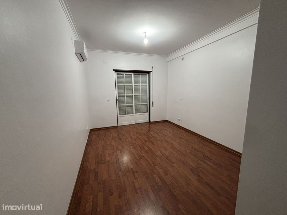 T2 Urb. Qta São Miguel  : " excelente oportunidade "