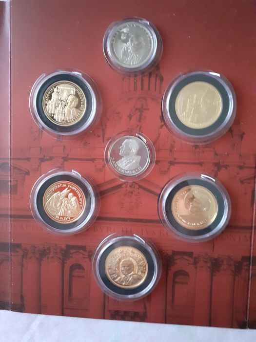 Kolekcja numizmatów z okazji 100 lecia urodzin JP II