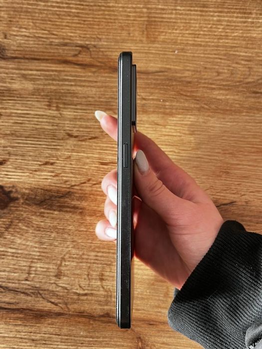 Продам телефон OPPO Reno7