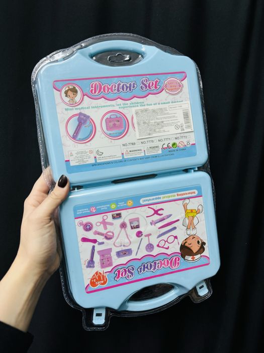 Набір дитячий чемоданчик лікаря