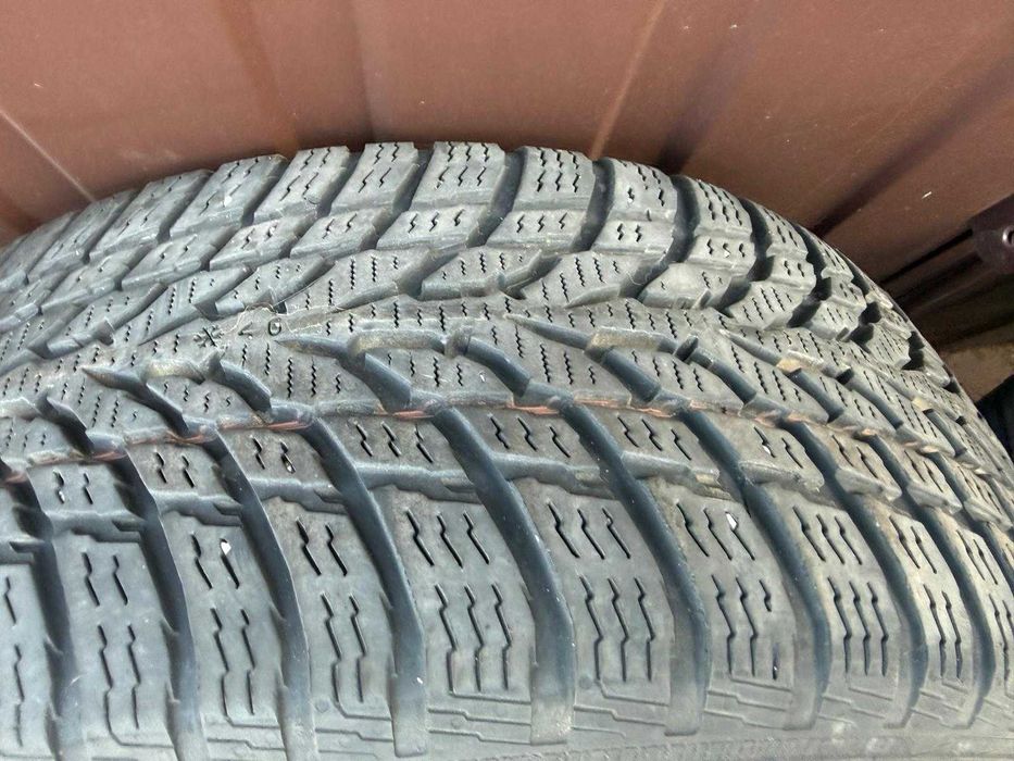Felgi koła stalowe z oponami zimowymi BMW E90 E91 E92 E81 E87 E82