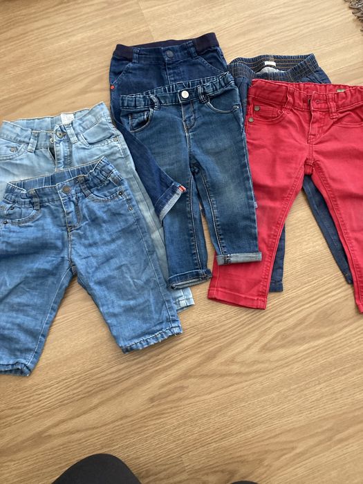 Calcas menino dos 9 aos 18 meses cada uma 5€