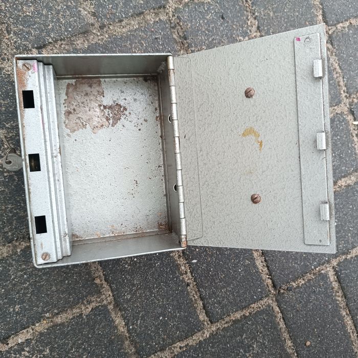 Kasetka sejf na pieniadze