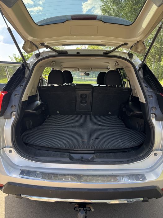 Продам Nissan Rogue 2016