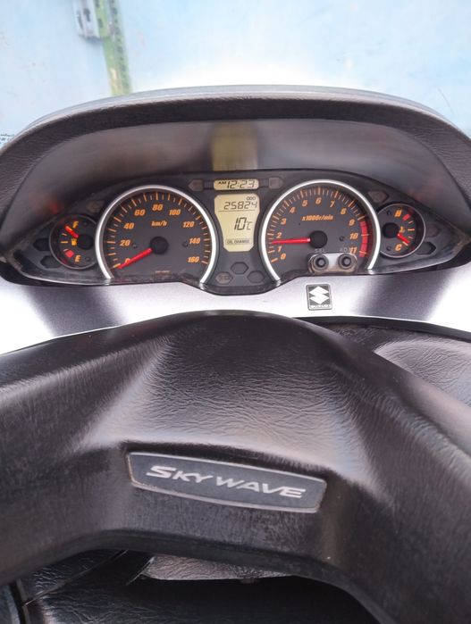 Suzuki skywave 250