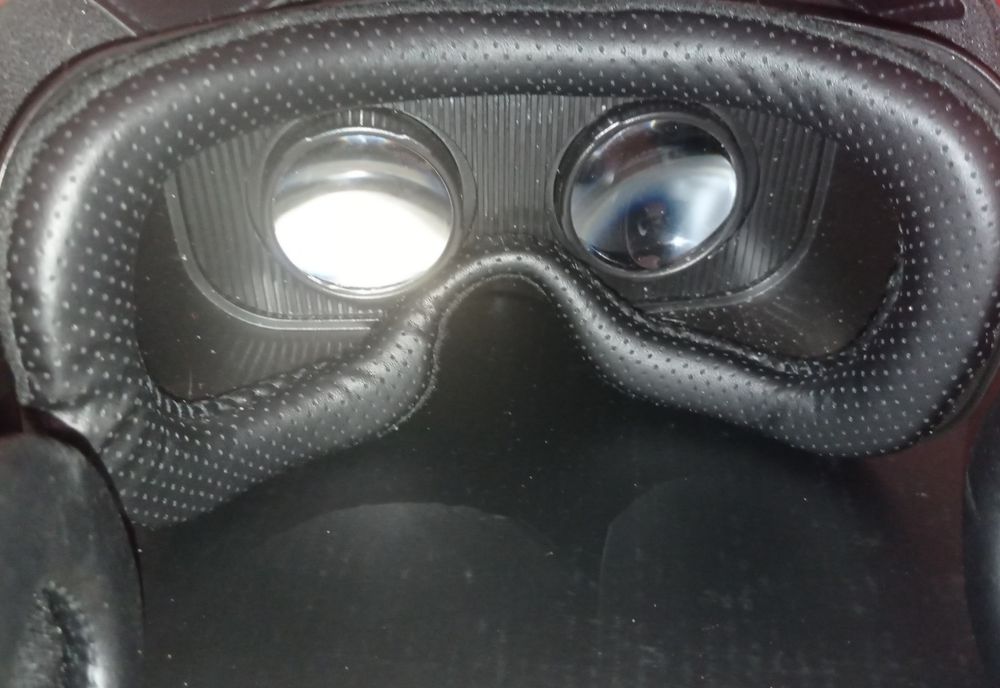 ВР ШЛЕМ з навушниками