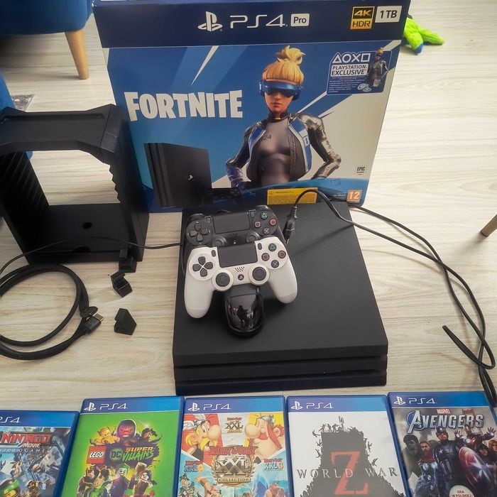 PS 4 Pro с дисками