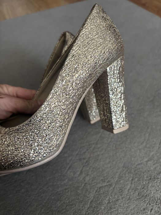 lote buty na obcasie na klocku 36