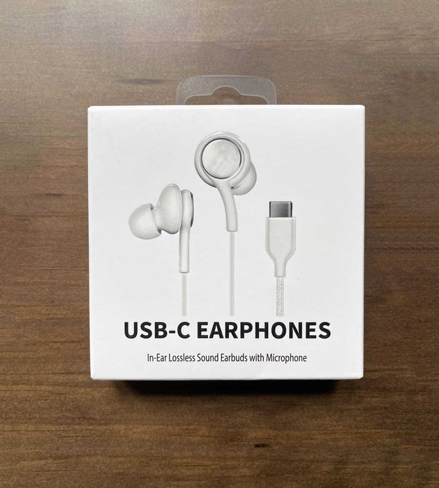 Auriculares com conector USB-C (Type-C)