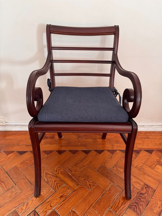 Conjunto 8 cadeiras de sala de jantar, madeira maciça e palhinha | Set of 8 dining chairs, solid wood and cane