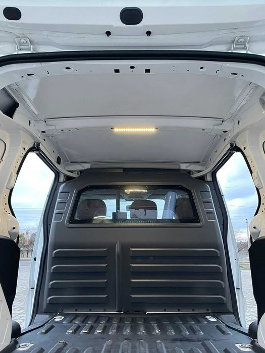 Автомобіль Peugeot Partner Electric електро 22kWt партнер грузовий