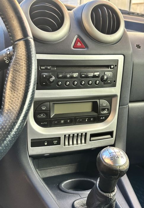 Peugeot 1007 1.4 HDI