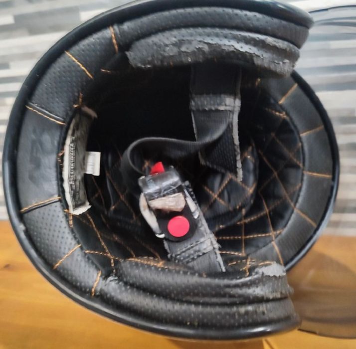 Capacete de moto com viseira feminino