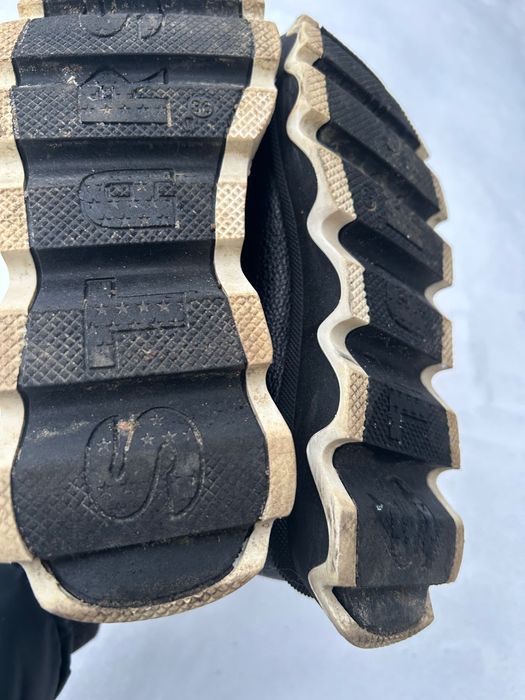 Шкіряні дівчачі чобітки