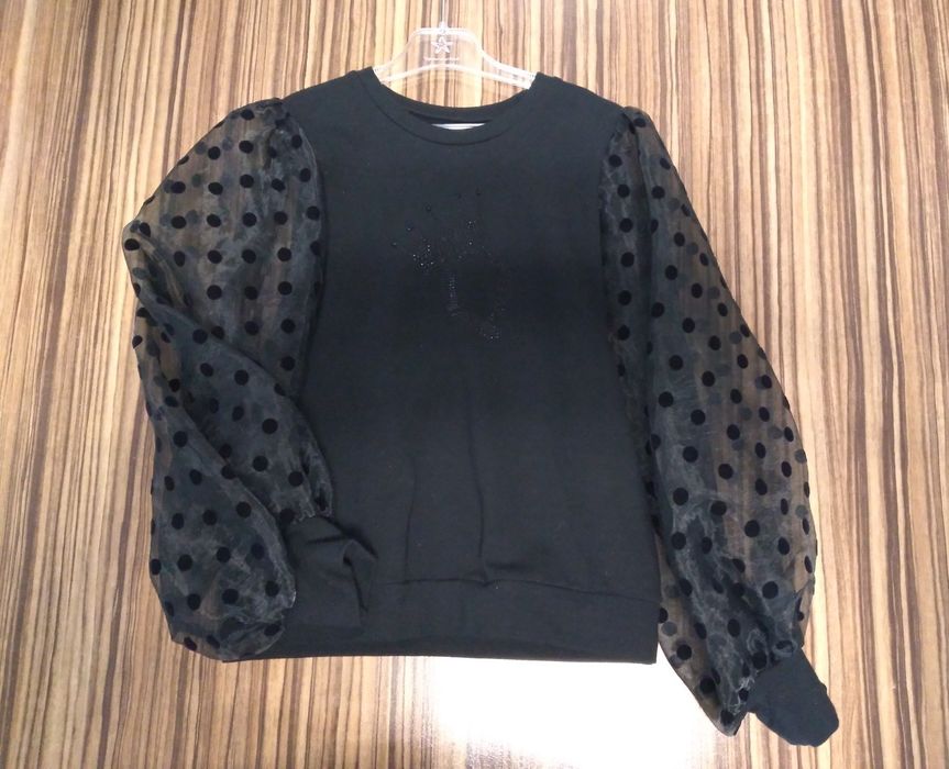 Bluza z przezroczystym rękawami rozm. 134 nowa