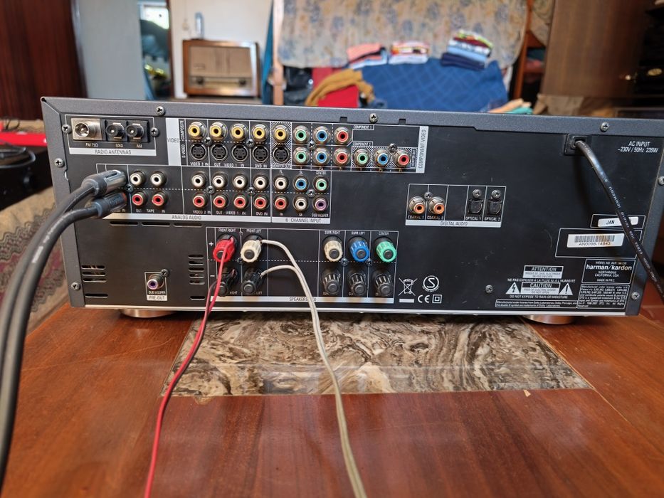 Amplificador Harman Kardon AVR 138