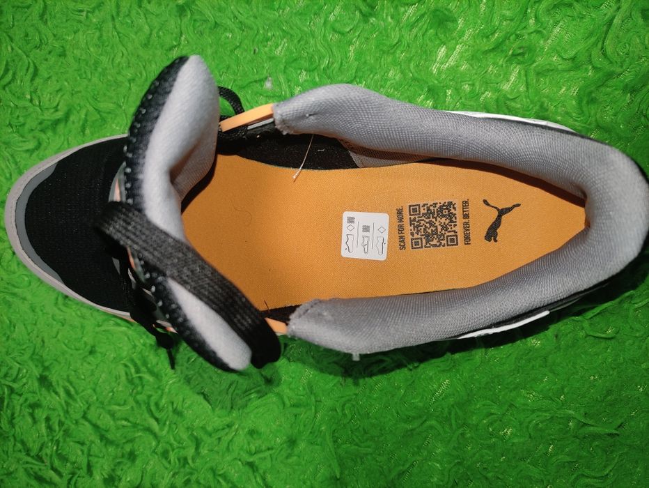 Кросівки чоловічі