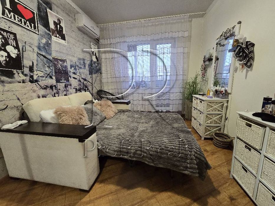 Продаж 2 кімн. квартири на Теремках вулиця Луценка 5