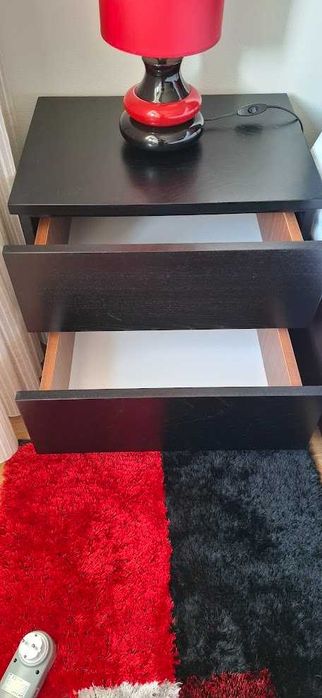 Quarto com sommier de casal com colchão 160x200 + mesinhas de cabeceira
