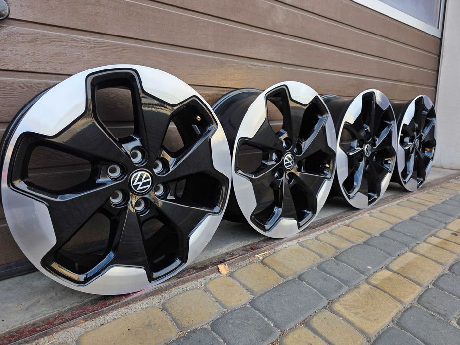 Felgi Nowy VW T7 Transporter T7 Caravelle 6x120 19'' 7,5J ET52,5  Zdjęte z Nowego Auta - Małe Ryski