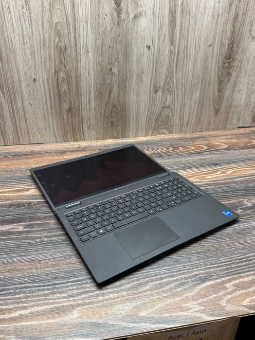 Ноутбук Dell Latitude 3520 - 15.6 FHD |intel core i5-1135G7| DDR4-16GB |SSD-240GB |Intel Iris Xe