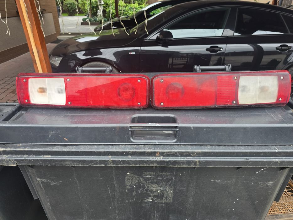Lampy tylne renault volvo orginalne komplet