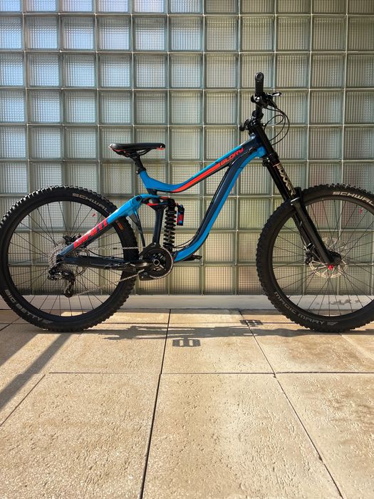 Giant Glory 27.5 Downhill