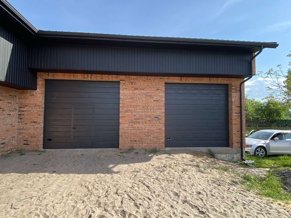 Гаражні ворота секційні / ролетні під ваш запит