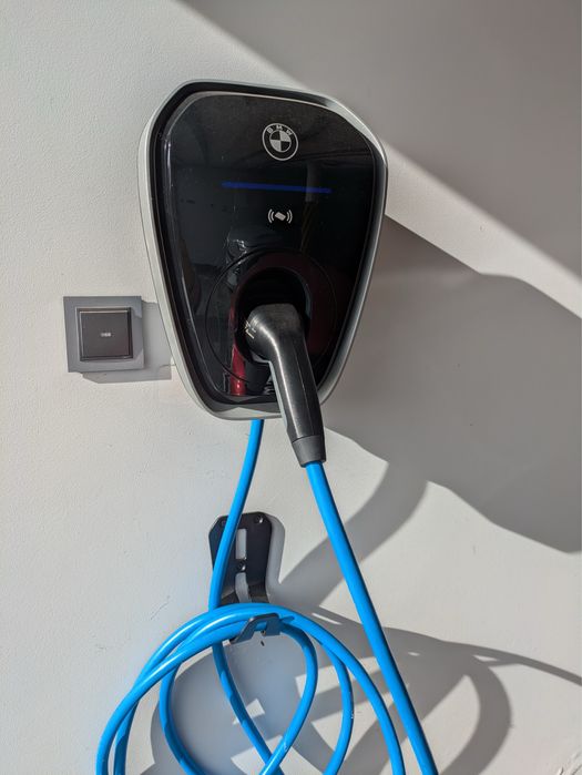 BMW Wallbox Gen4 7,4 kW com Cabo RZ1-K – Como Nova